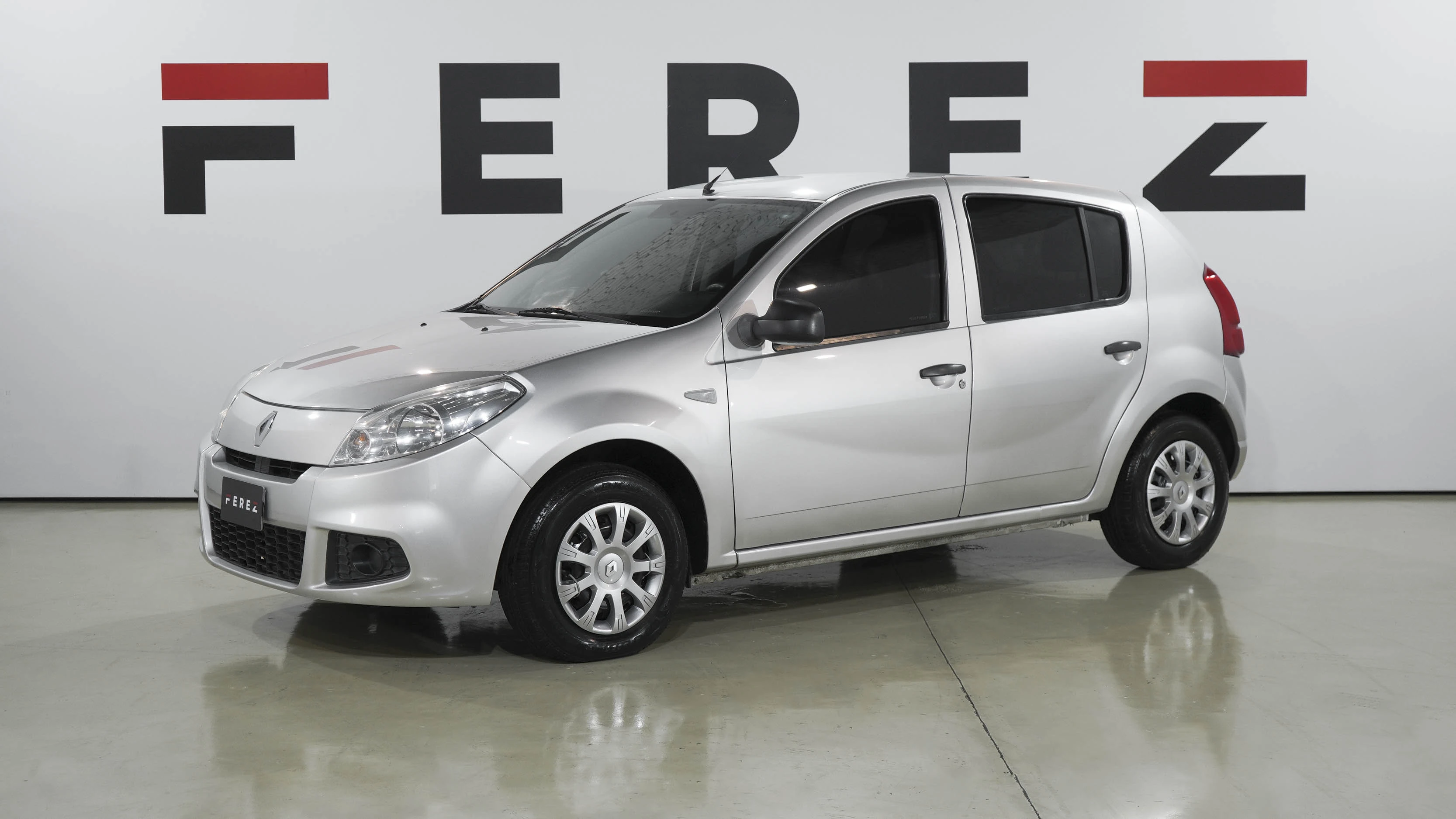 Renault Sandero 2011
