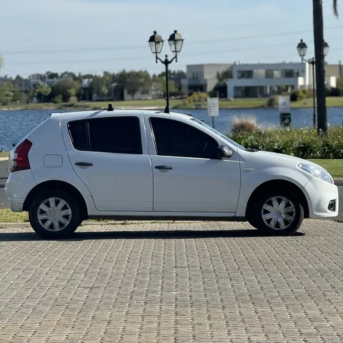 Renault Sandero 2012