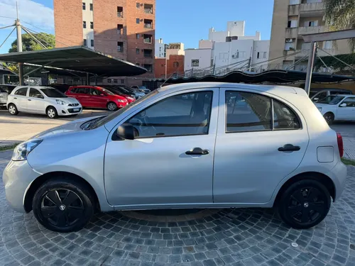 Nissan March 2017