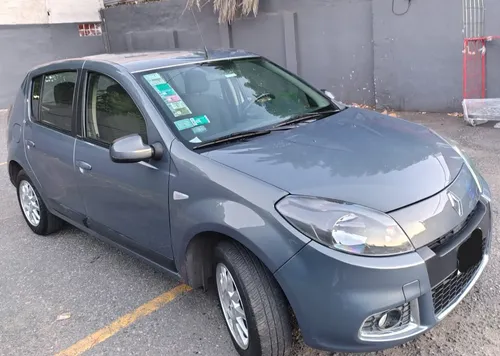 Renault Sandero 2015