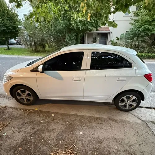 Chevrolet Onix 2014