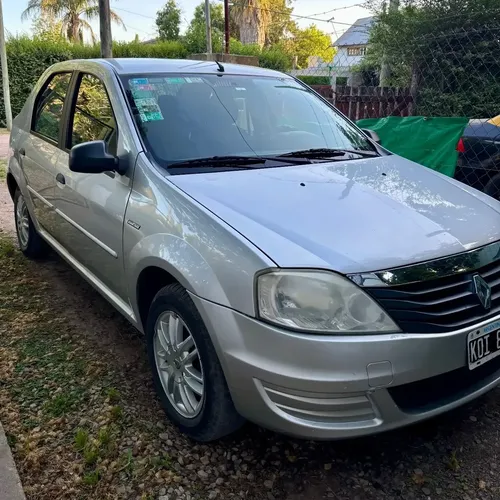 Renault Logan 2011