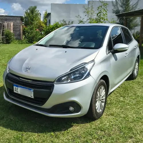Peugeot 208 2020