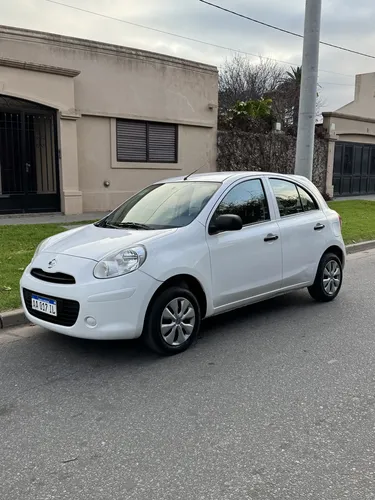 Nissan March 2016