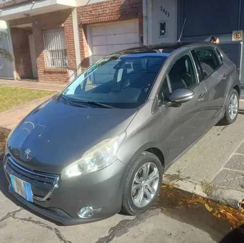 Peugeot 208 2015