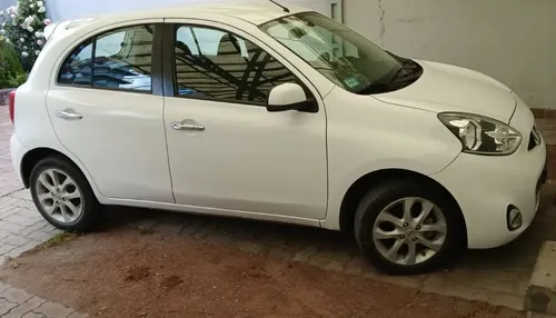 Nissan March 2016