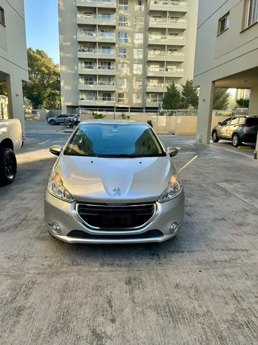 Peugeot 208 2014