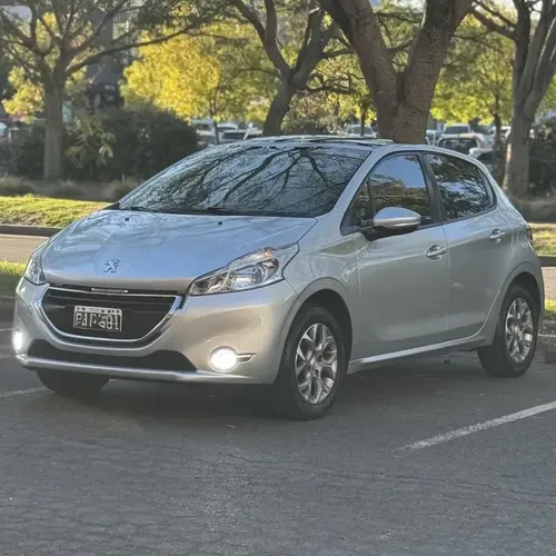 Peugeot 208 2015