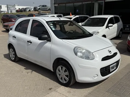 Nissan March 2014