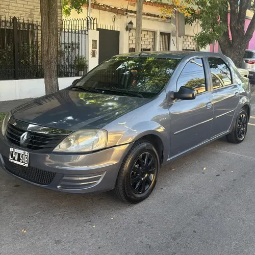 Renault Logan 2012