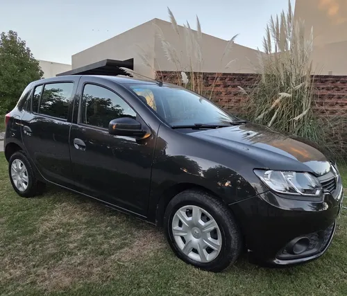 Renault Sandero 2015