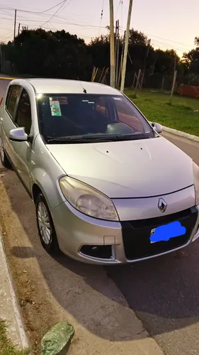 Renault Sandero 2011