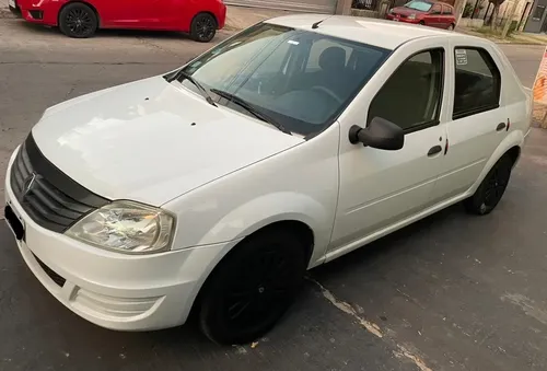 Renault Logan 2011