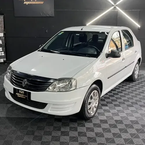 Renault Logan 2013