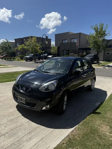 Nissan March 2016