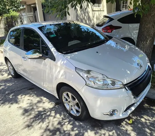 Peugeot 208 2015