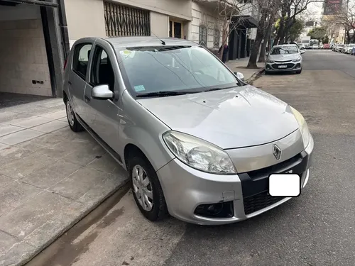 Renault Sandero 2011