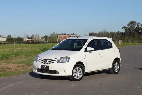 Toyota Etios 2015
