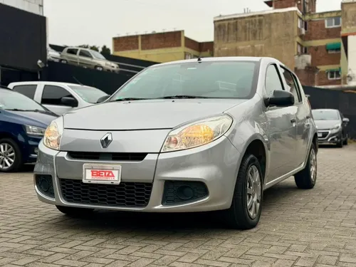 Renault Sandero 2011