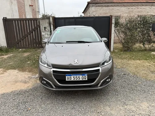 Peugeot 208 2017