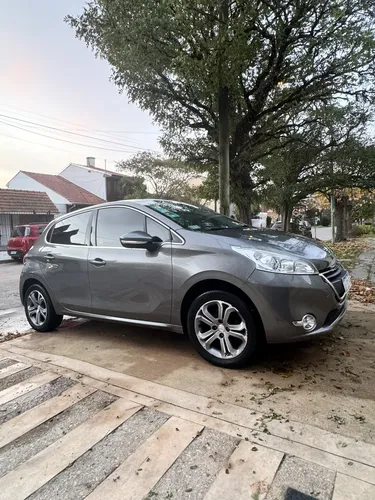 Peugeot 208 2016